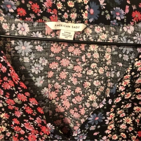 𝅺American eagle floral balloon long sleeve blouse w tie and clasp nwot size s - Picture 2 of 5
